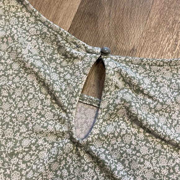 Adrianna Papell Green Floral Blouse Size 2X - Picture 4 of 7